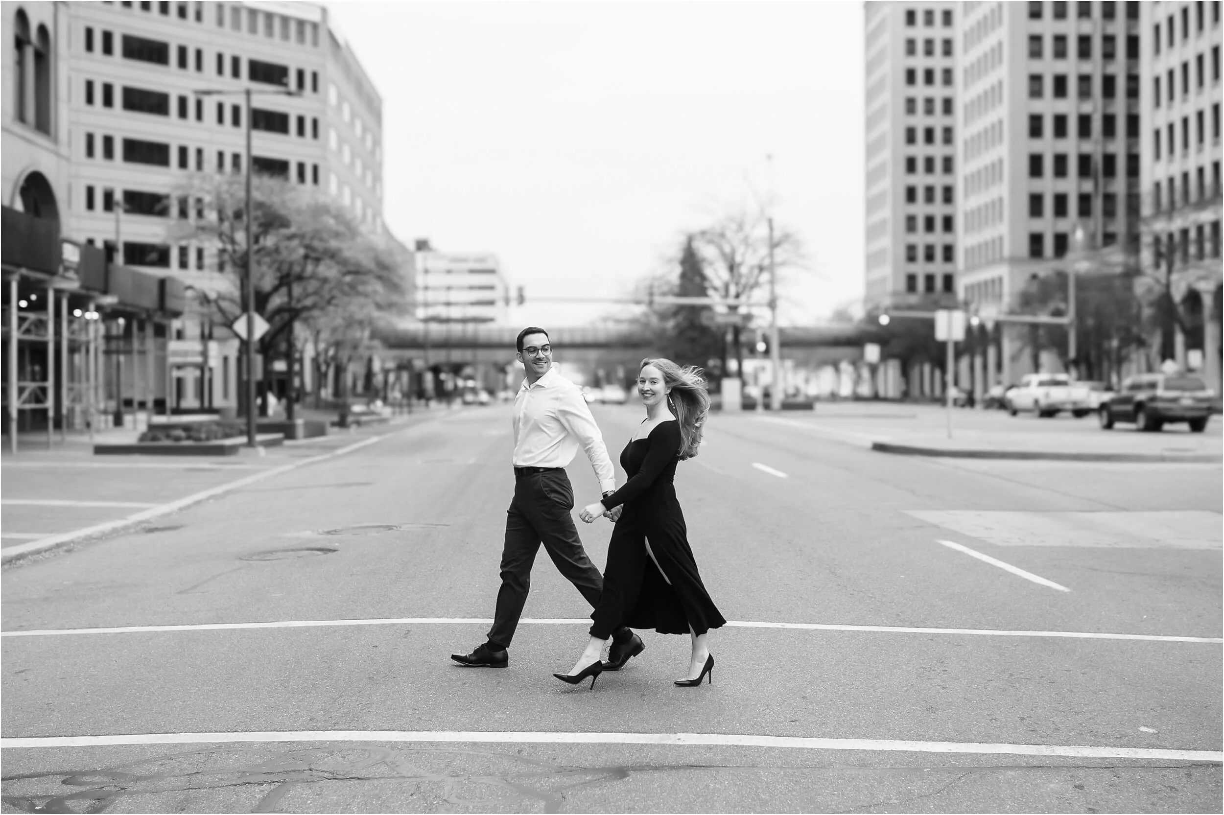 Late Fall Downtown Detroit &amp; Belle Isle Engagement Session